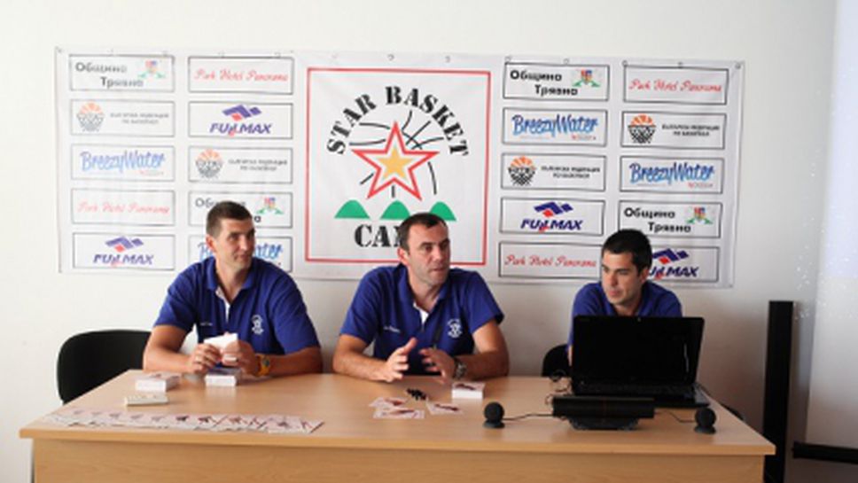 Тодор Стойков участва на детски баскет камп