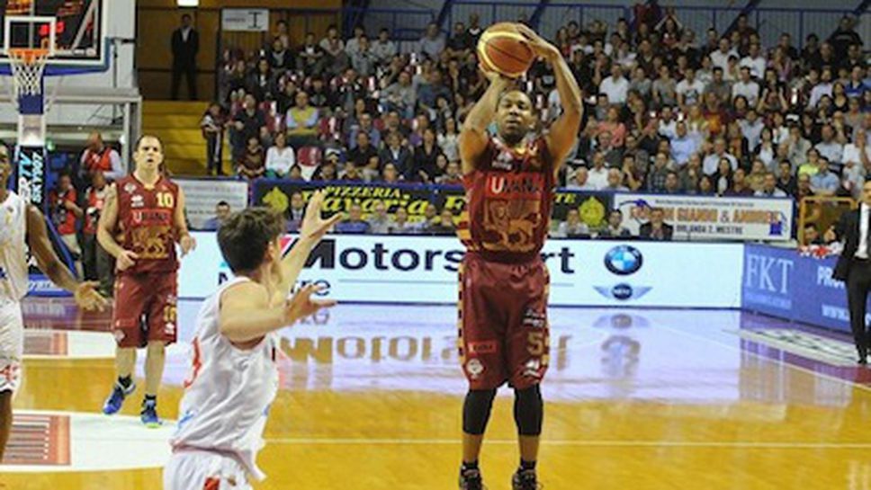 Американец с БГ паспорт подписа с Варезе