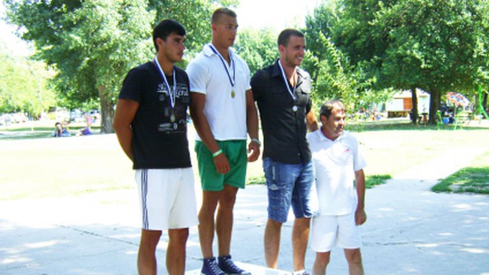 Два сребърни медала за Борис Недялков и две титли от Балканиадата по лека атлетика за Спортните таланти на "Еврофутбол"