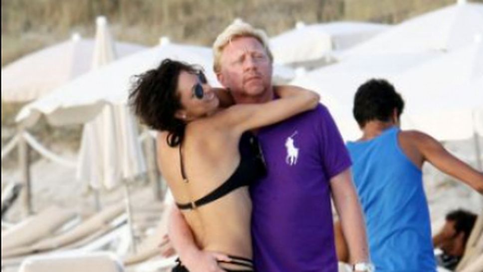 Бекер "закачливо" хвана жена си за дупето на плажа (снимки)