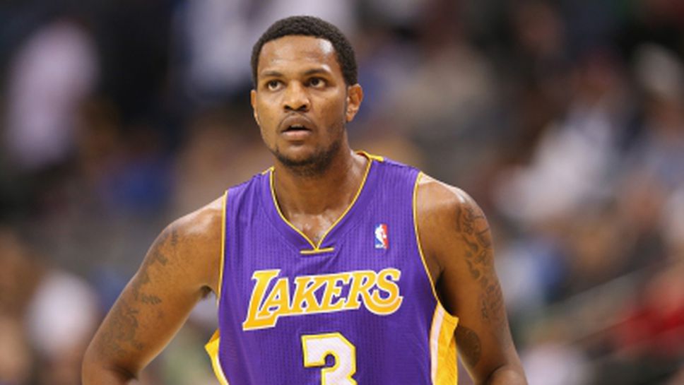 Четири отбора проявяват интерес към Ибенкс