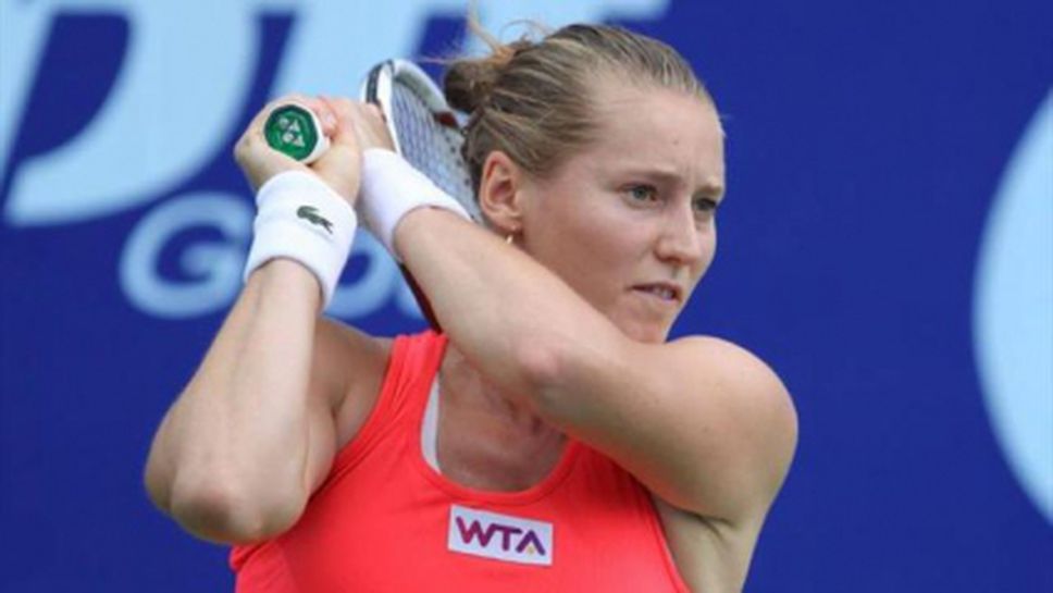 Изхвърлиха тенисистка от турнир заради удар с топка по съдия