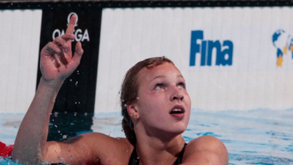 Меилютите подобри световния рекорд в плуването на 50 метра бруст за жени