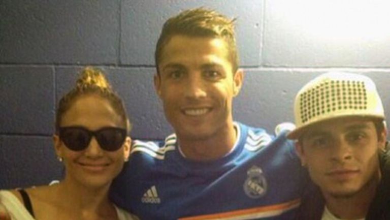 Джей Ло посети приятелите си от Реал Мадрид