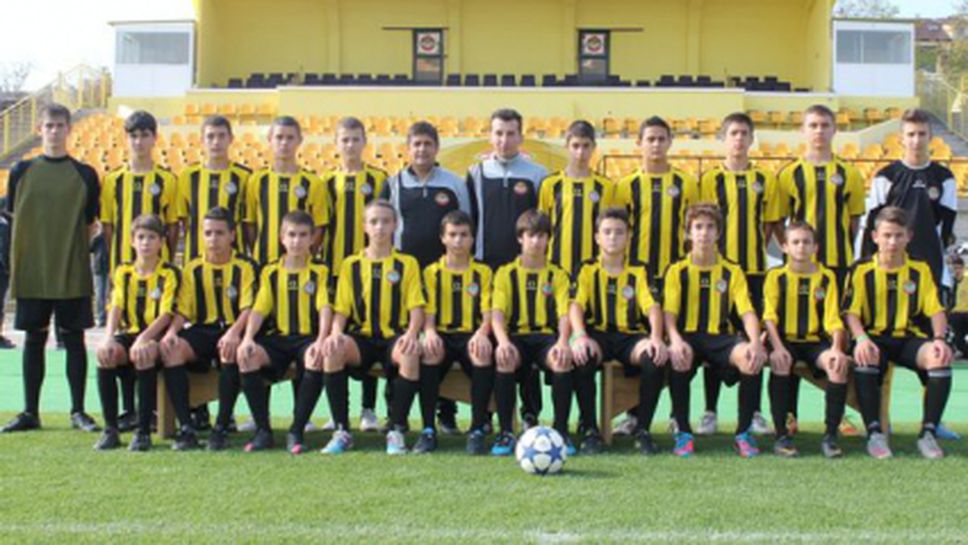 Два отбора от школата на Ботев ще срещнат съперници от Македония