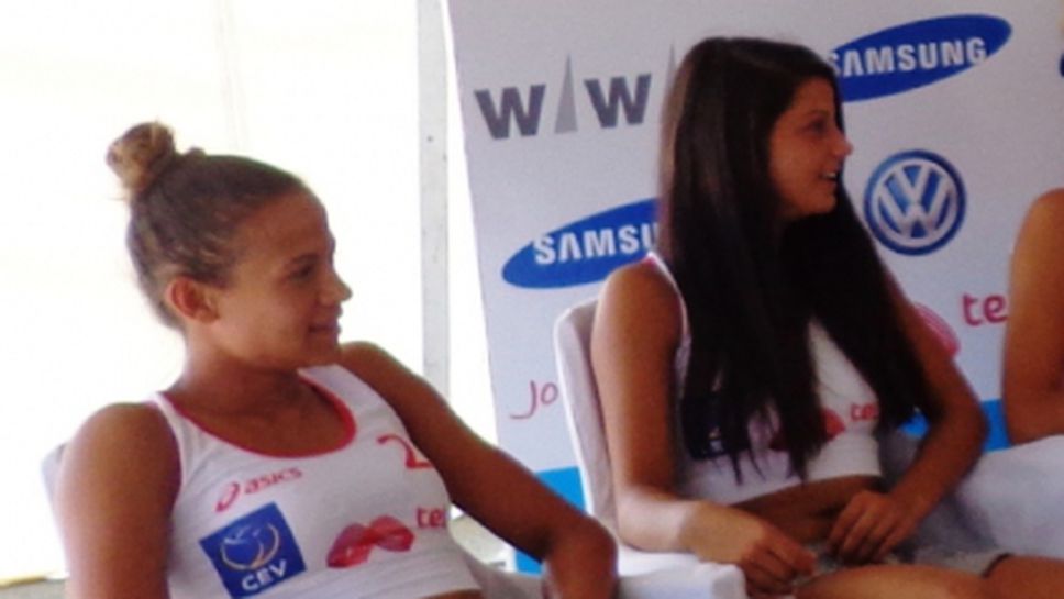 Ивана Боянова и Джесика Николова откриват Евро 2013 срещу германки! Гледайте мача ТУК!!!