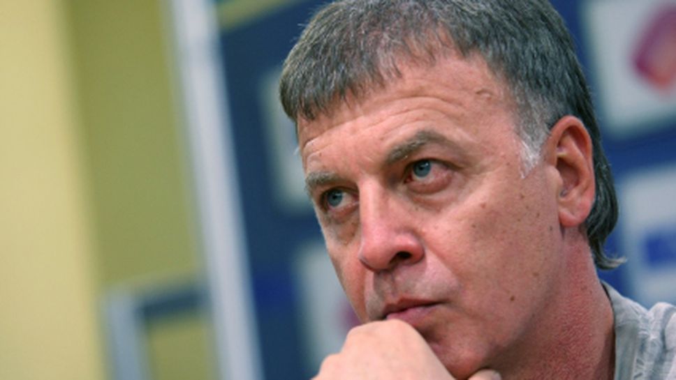 Наско Сираков: Страничните съдии за какво са, да си бъркат в носа ли?!