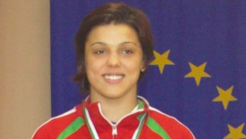 Миглена Селишка се класира за финала на световното първенство по борба за кадети