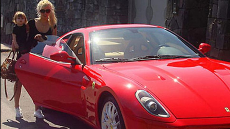 Откраднаха Ферарито на футболно гадже