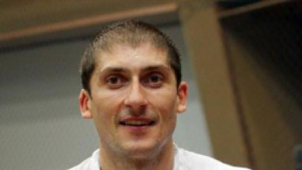 Нефтохимик намери либеро за новия сезон