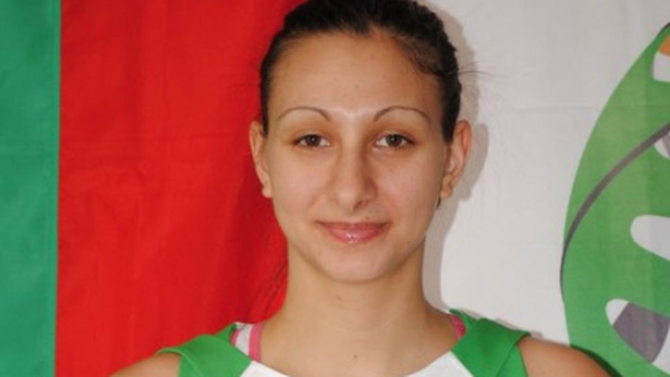 Жаклин Златанова тренира усилено