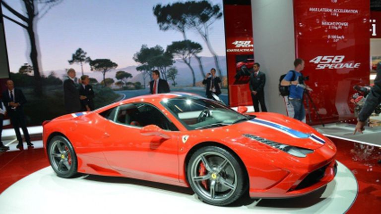 Да срещнеш Ferrari 458 Speciale (Видео)
