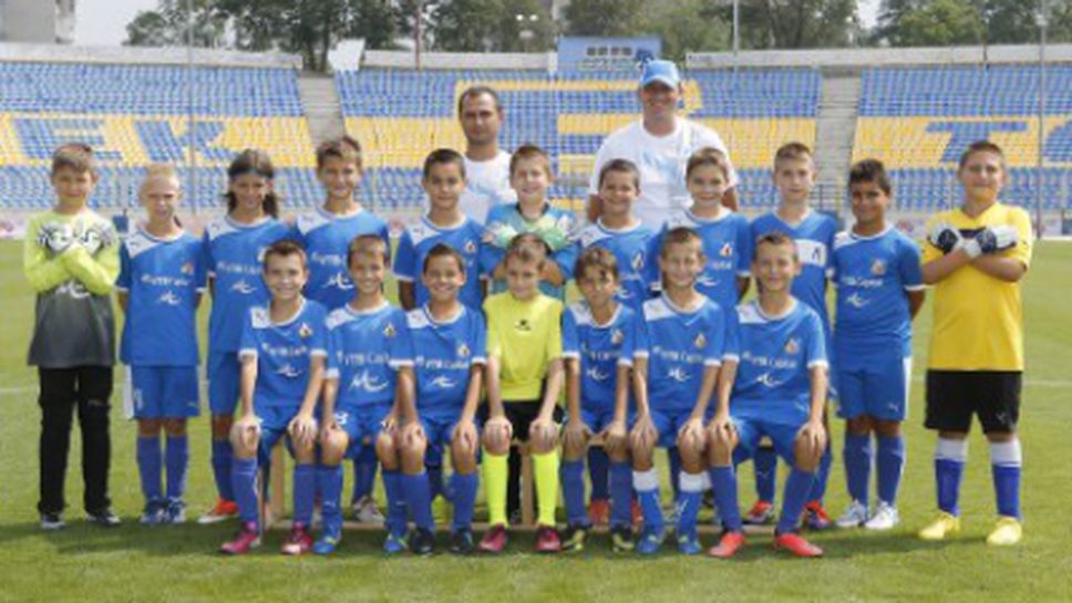 Децата на Левски громят ЦСКА със 7:0 на международен турнир