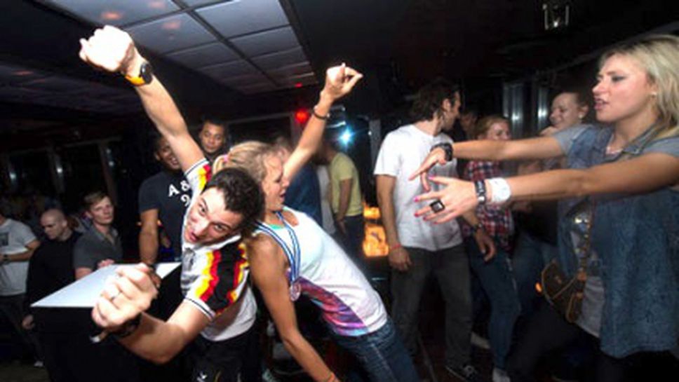 Германските волейболистки се хвърлиха на пияни белгийци (ВИДЕО)