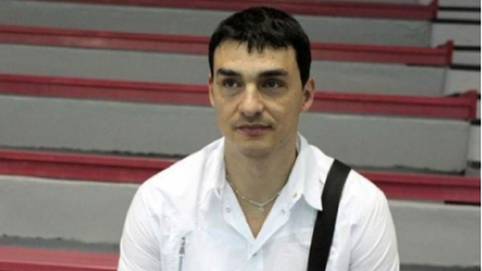 Владо Николов: Ще играем за победа  срещу Русия