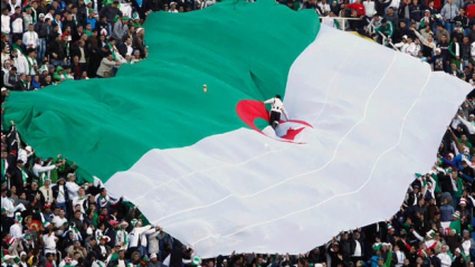 Двама запалянковци загинаха по време на мач в Алжир