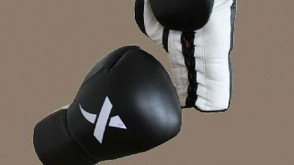 Младите български боксьорки започнаха блестящо на световното първенство в Албена