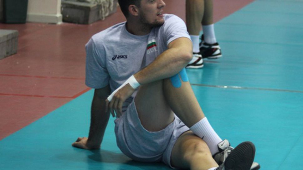 Националът Александър Симеонов ще играе в Иран