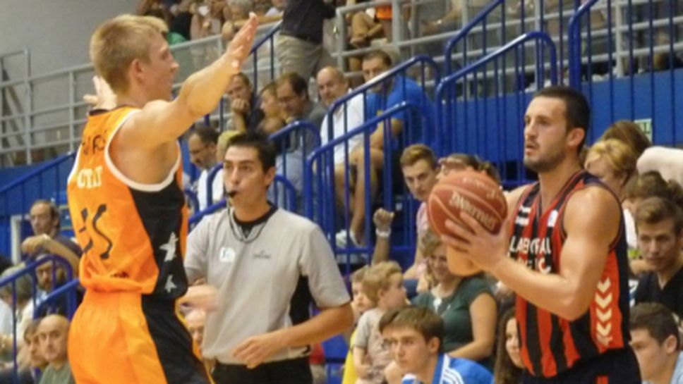 Виденов е близо до договор с Лаборал Куча