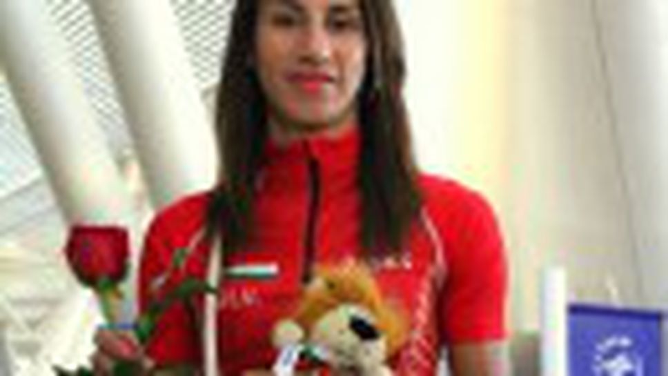 Ваня Стамболова тръгна за Дегу