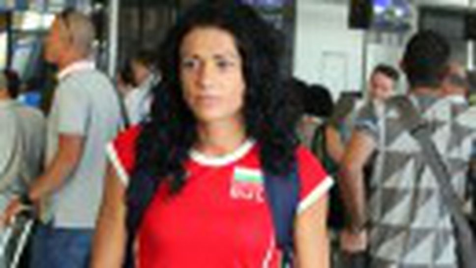 Венелина Венева замина за Дегу