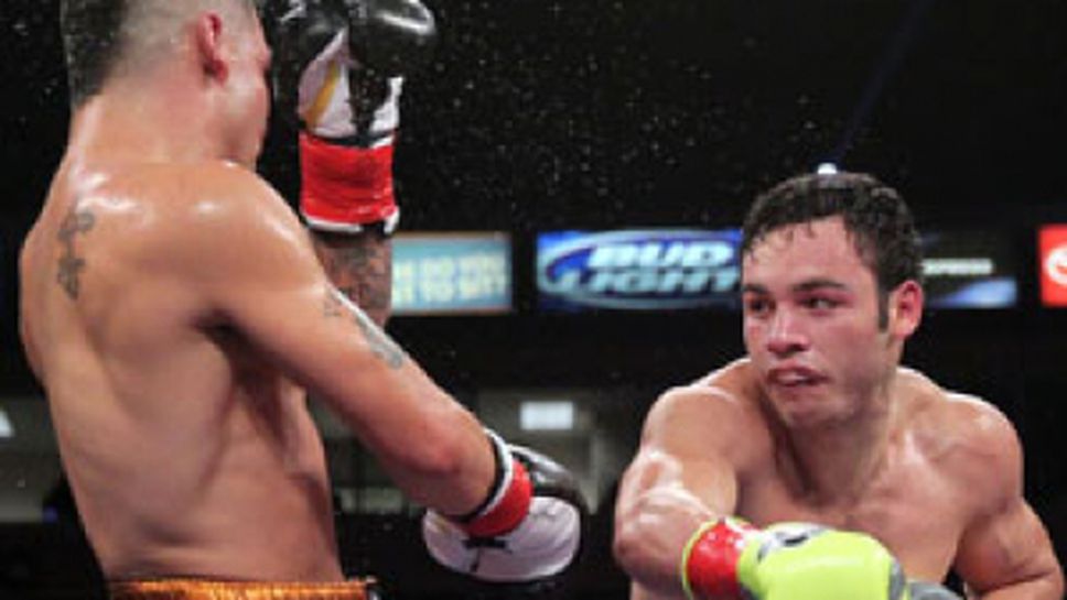 Чавес счупи ръка, измъчи се срещу Брайън Вера