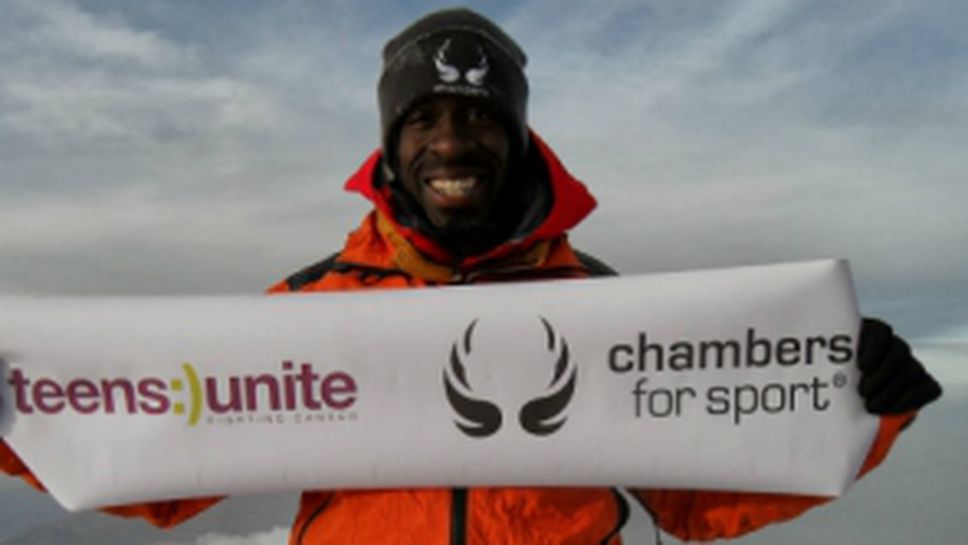 Чембърс изкачи Монблан за благотворителност