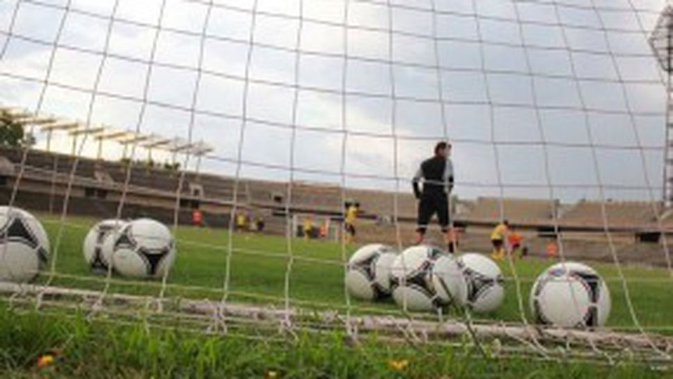 Ботев (Пд) поднови тренировки без националите си