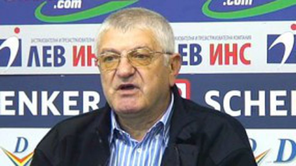 Петър Кънев: Трябват между 500 хиляди и 1 милион за реконструкцията на зала "Христо Ботев" (ВИДЕО)