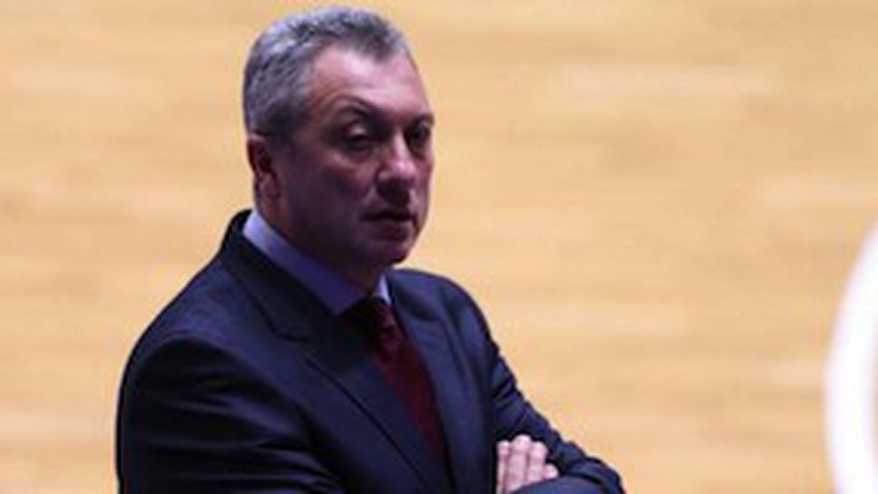 Работнички остана без треньор, ще чака Докузовски