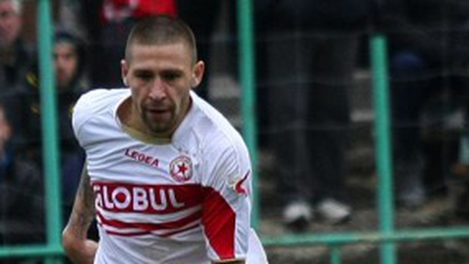 Изненадващо: звезда на ЦСКА пръв си намали заплатата - има такива, които се дърпат