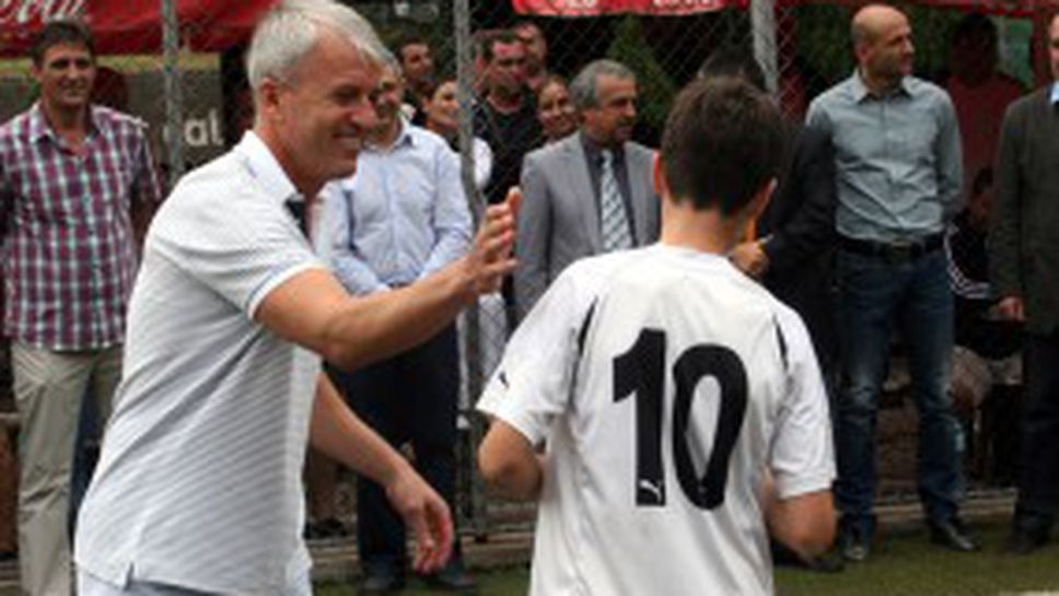 Днес празнува човекът, който отговаря за селекцията в Левски