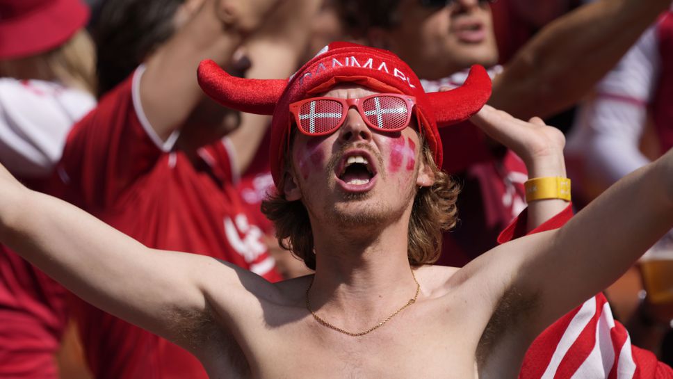 Феновете на Уелс - Дания