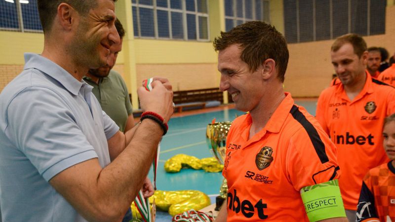 Кирил Котев и Румян Вълков наградиха призьорите във футзала