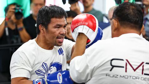  Пакиао показва забележителна форма за 46-годишен в открита подготовка 