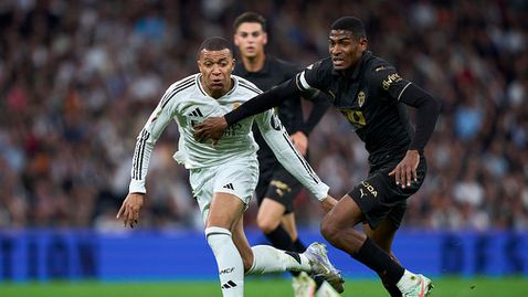 Арсенал е започнал преговори с Валенсия