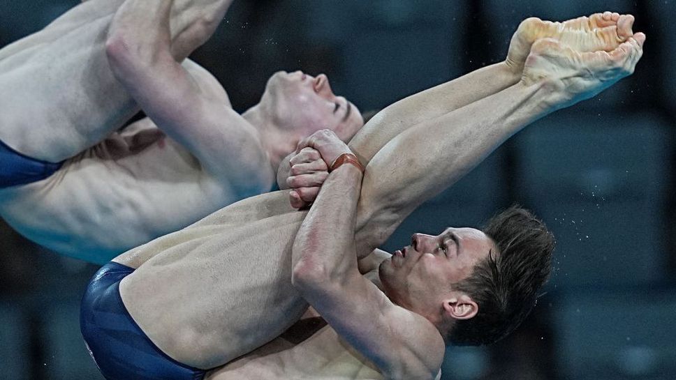 Британци спечелиха титлата в синхронните скокове във вода от 10-метрова кула