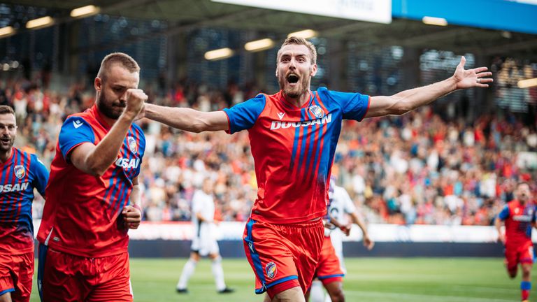 Лудек Перница 11 Ян Сикора 21 и Лукаш Хейда 31