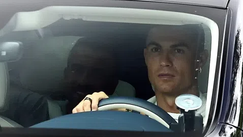  Роналдо си потегли през задния излаз от срещата с шефовете на Ман Юнайтед 