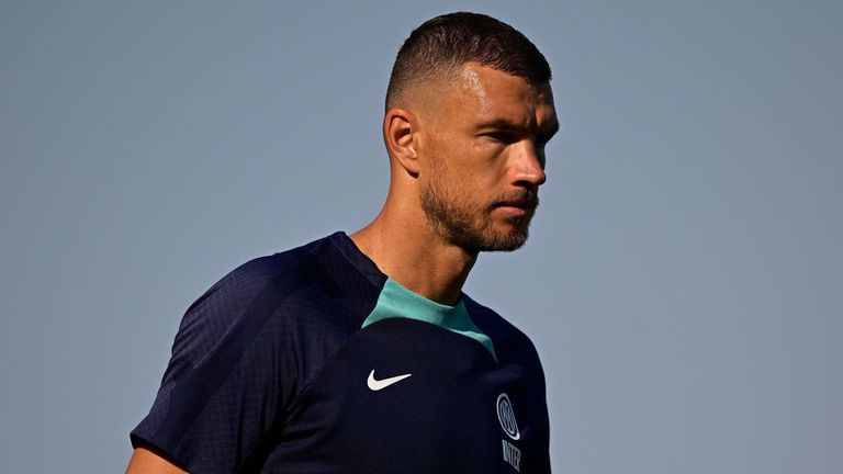 Предполага се че едно от предложенията към е било от