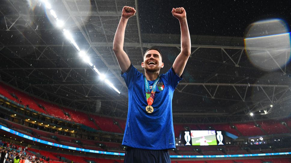 Жоржиньо е Играч на годината на УЕФА