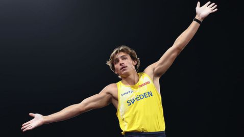  Дуплантис удостовери присъединяване на 