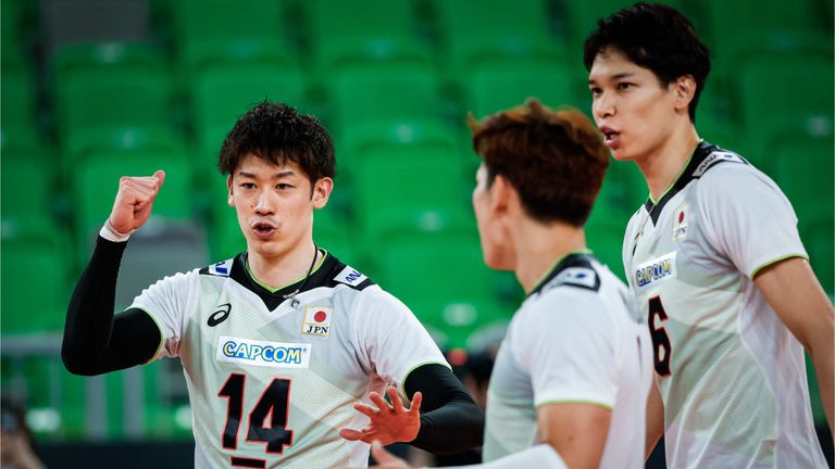 Волейболистите от националния отбор на Япония започнаха с категоричен успех