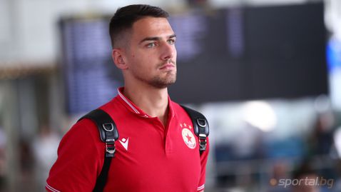  Димитър Евтимов се раздели с 