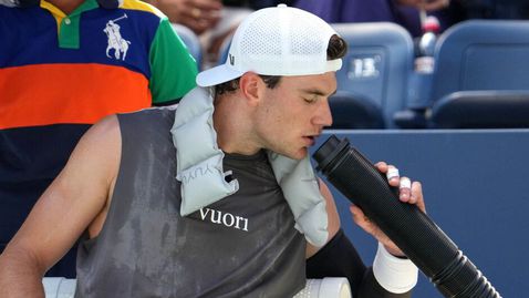 Джак Дрейпър отново повръща на корта в Ню Йорк