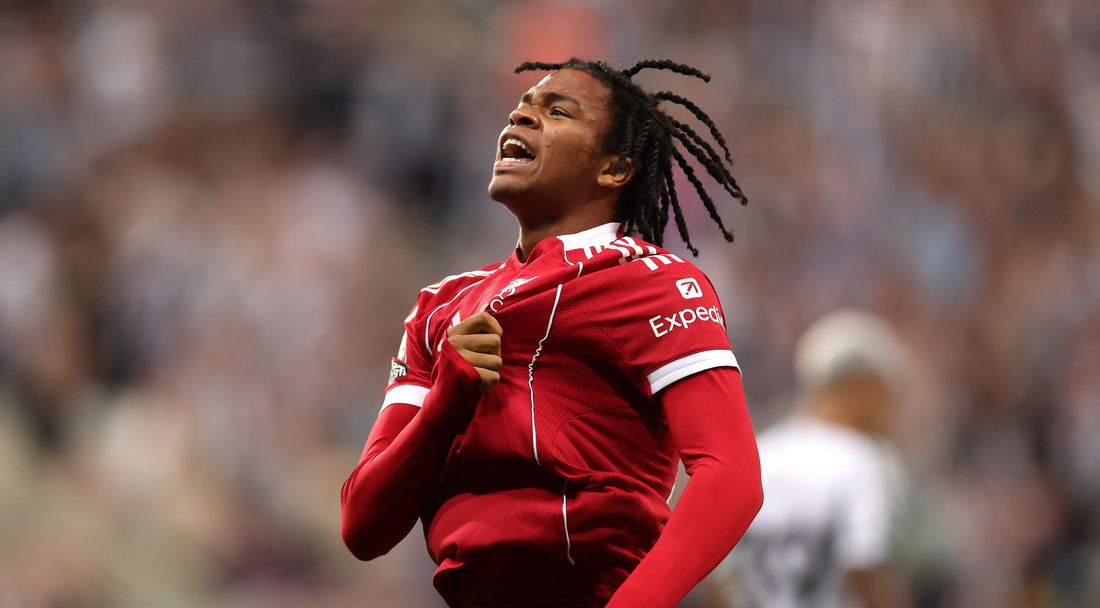 Слот изненадва ПСЖ и Енрике със 17-годишен титуляр?