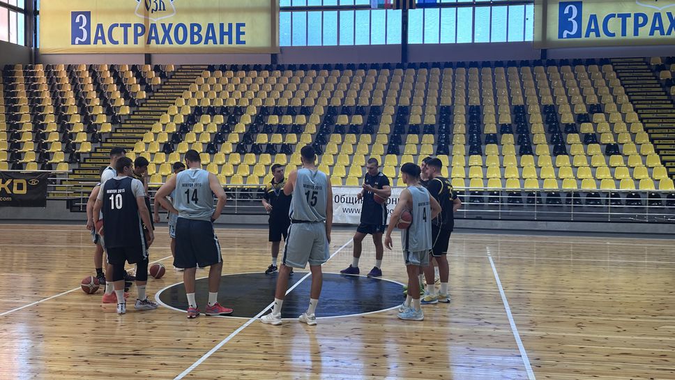 Още един тийнейджър влиза в първия тим на Миньор 2015