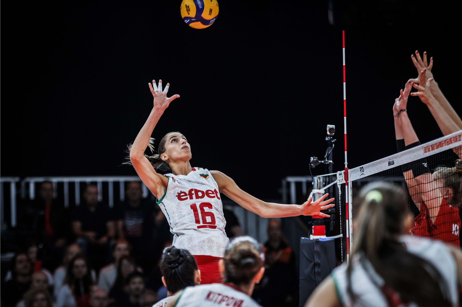  Мандиал 2022: България - Германия 1:3 </div>

</article>
<style>
.youtube{
  width:100%;height:500px;
}
@media only screen and (max-width: 600px) {
.youtube {
    height:250px;
  }
}
</style>
<div style=