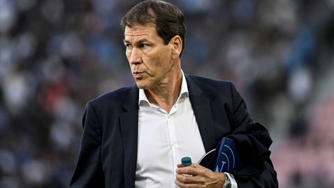 Руди Гарсия има четири мача, за да запази поста си в Наполи