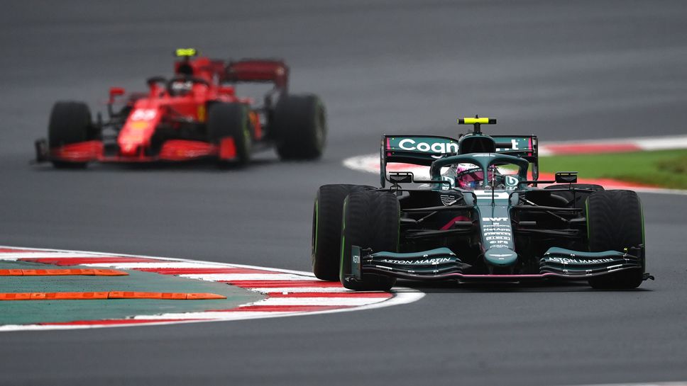 Фетел продължава да води в класирането по изпреварвания във Формула 1